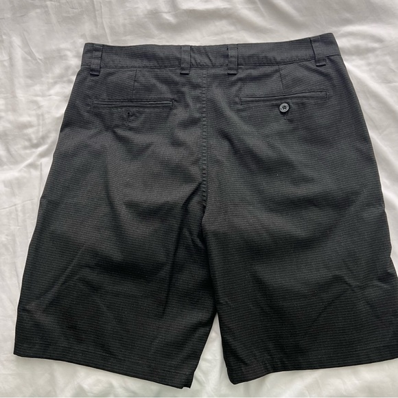 Men’s O’Neill Shorts, black with very faint gray stripes, Size 34 - Picture 2 of 4